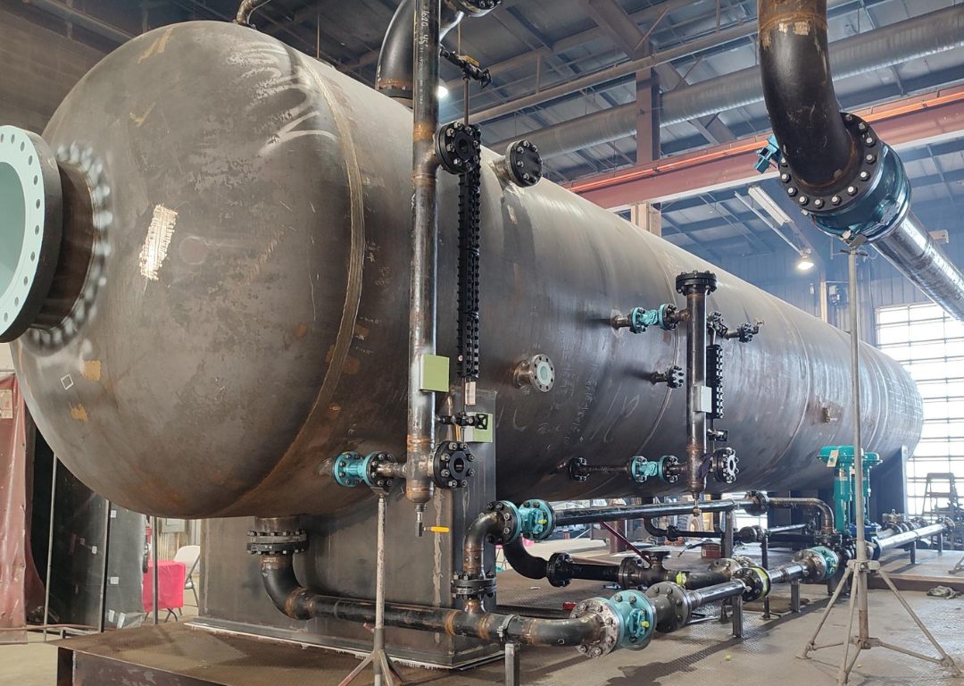 Horizontal pressure vessel in the fabrication shop